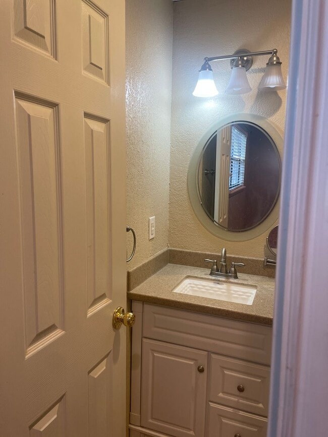 Building Photo - 3 bed 2 bath, Wylie ISD