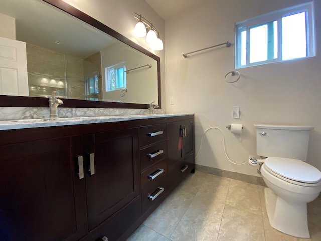 Building Photo - 6657 Enfield Ave