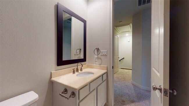 Building Photo - 1708 Upland Lakes