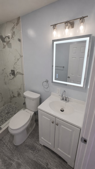 Unit 2 - 3740 SW 40th St