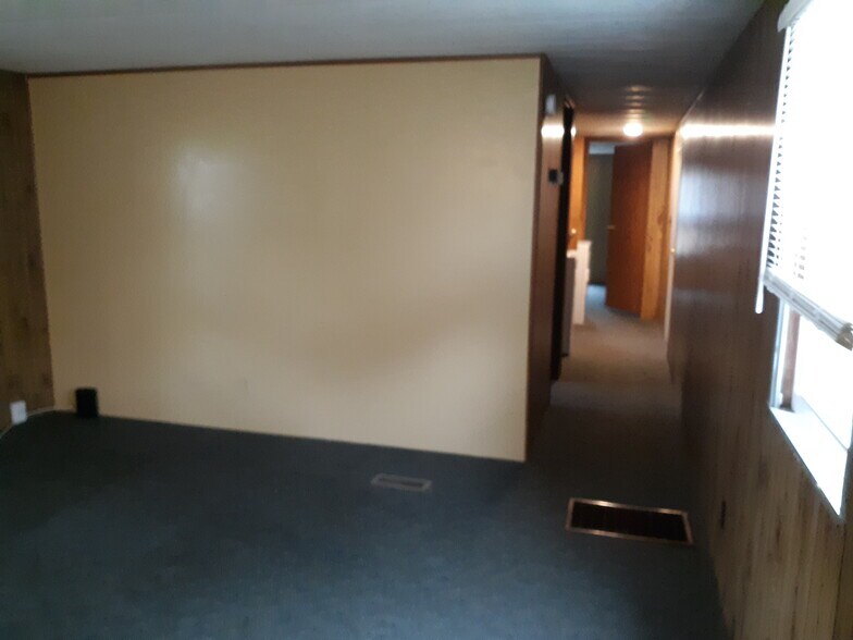 Building Photo - 134 Coil Rd