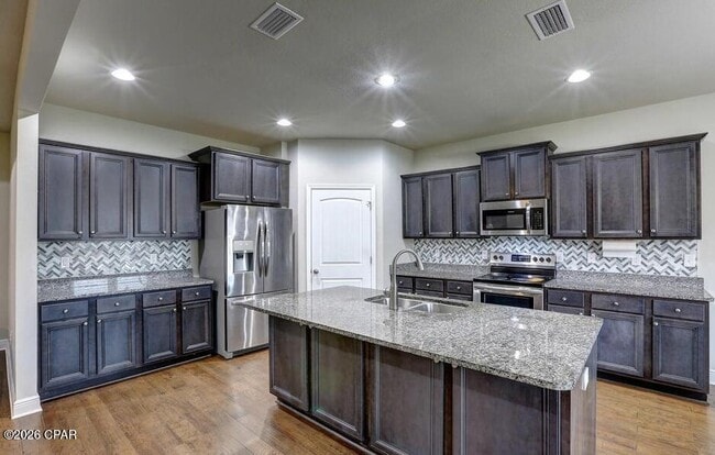 Building Photo - 107 N Shoreview Dr.