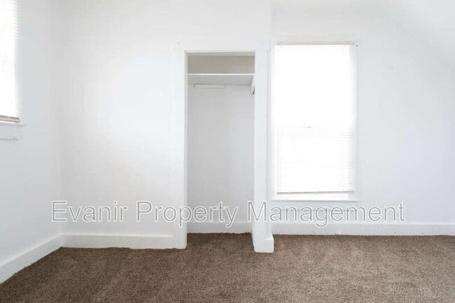 Building Photo - 409 Kitt St