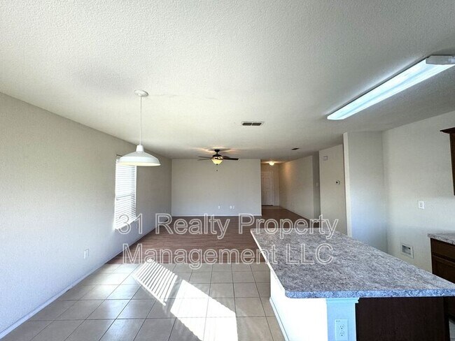 Building Photo - 1415 Swan Ridge Dr