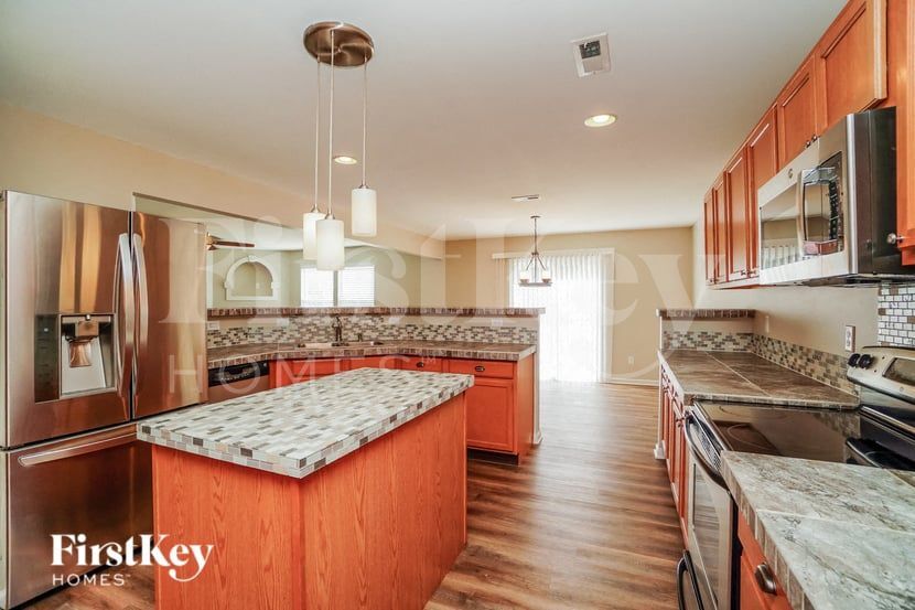 Building Photo - 595 Professional Parkway