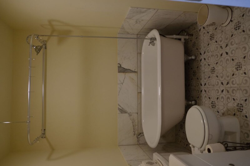 Building Photo - 410 Pacific Ave