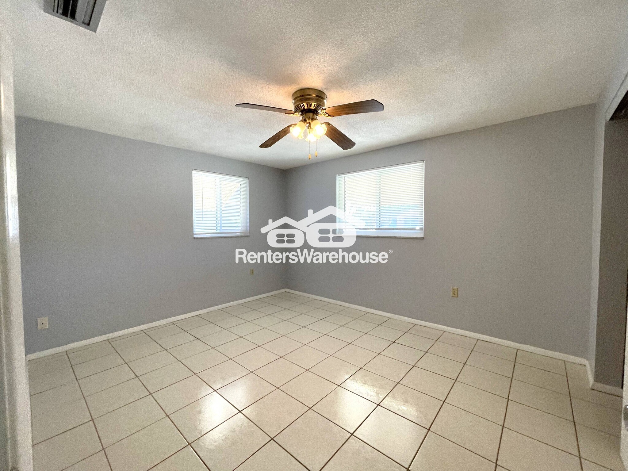 Building Photo - 3137 Coldwell Dr