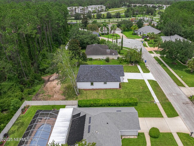 Building Photo - 213 Deportivo Dr