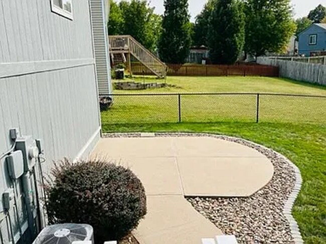 Building Photo - 6714 N 110th Ave