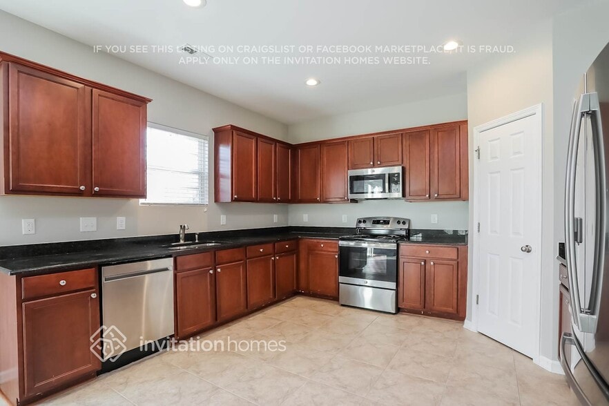 Building Photo - 3826 Althorp Drive