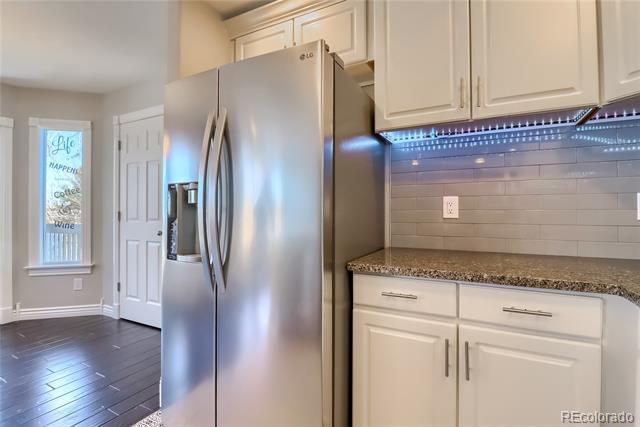 Building Photo - 16229 Hedgeway Dr