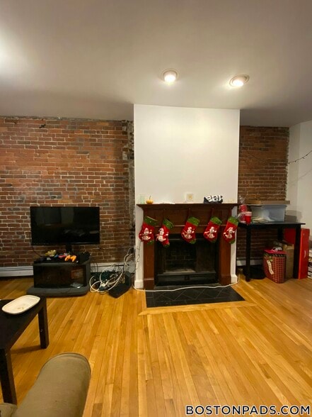 Building Photo - 480 Massachusetts Ave