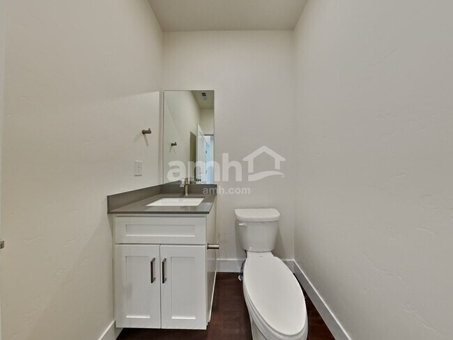 Building Photo - 1405 Alderleaf Ave