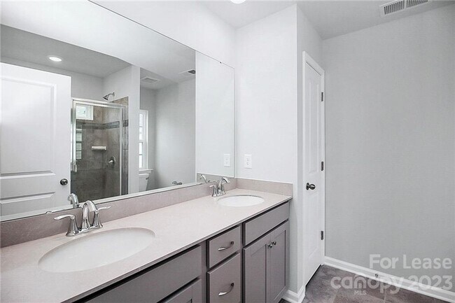 Building Photo - Stunning Almost New Home in desirable Chat...