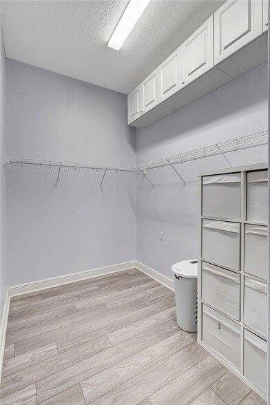 Building Photo - 2500 Castle Pines St