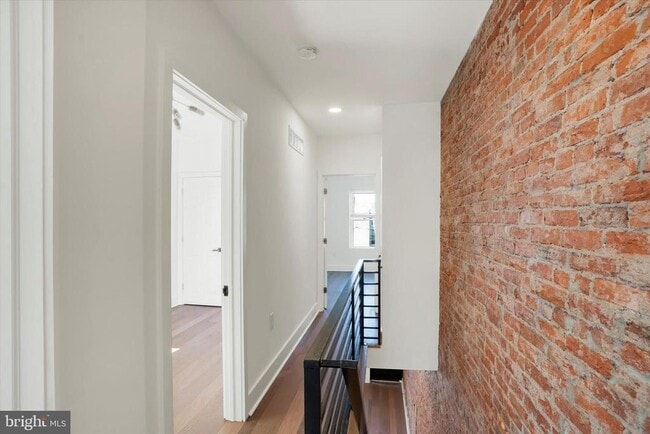 Building Photo - 2636 Manton St