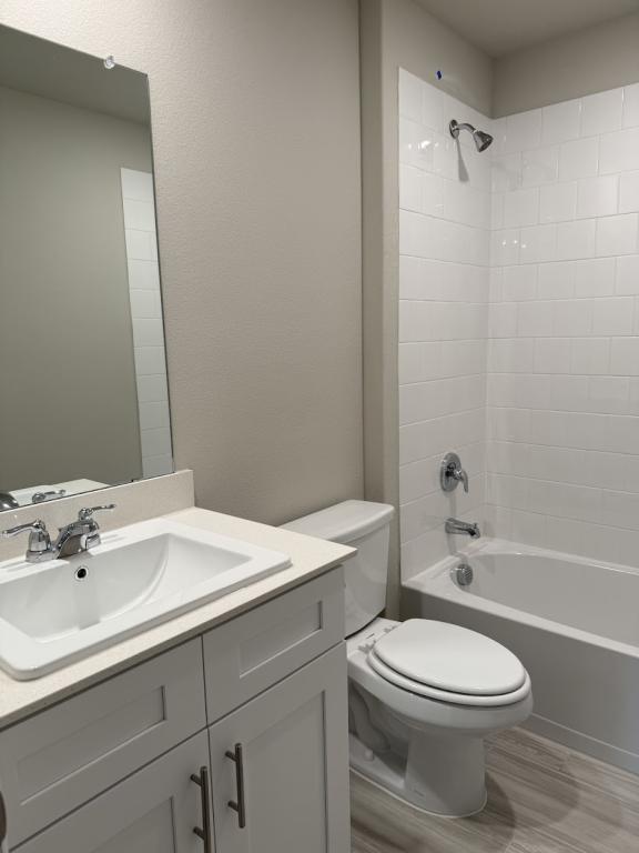 Building Photo - 421 Blanco Dr