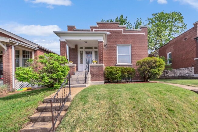 Primary Photo - 5327 Neosho St