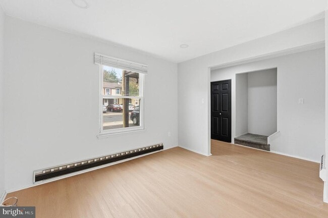 Building Photo - 548 Loch Lomond Dr