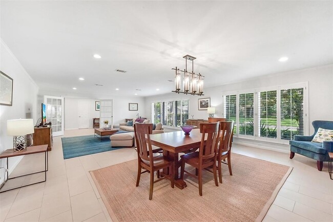 Building Photo - 12326 Old Oaks Dr