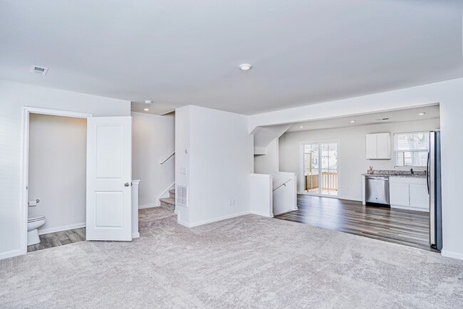 Building Photo - 231 Brooklane Ct