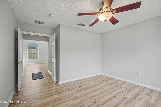 Building Photo - 1290 Ardmore St