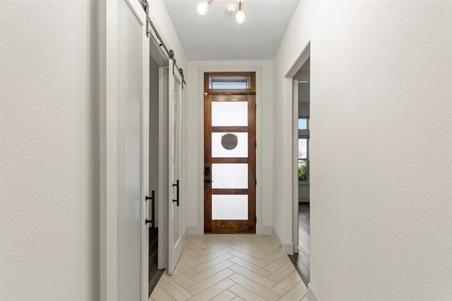 Building Photo - 2089 Abela Dr