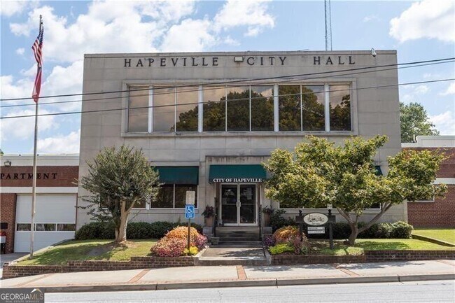 Building Photo - 3165 Dogwood Dr