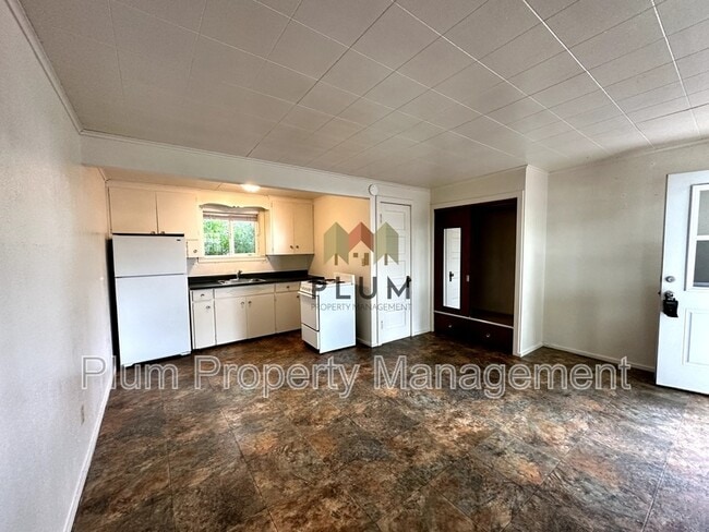 Building Photo - 2 Anaconda St
