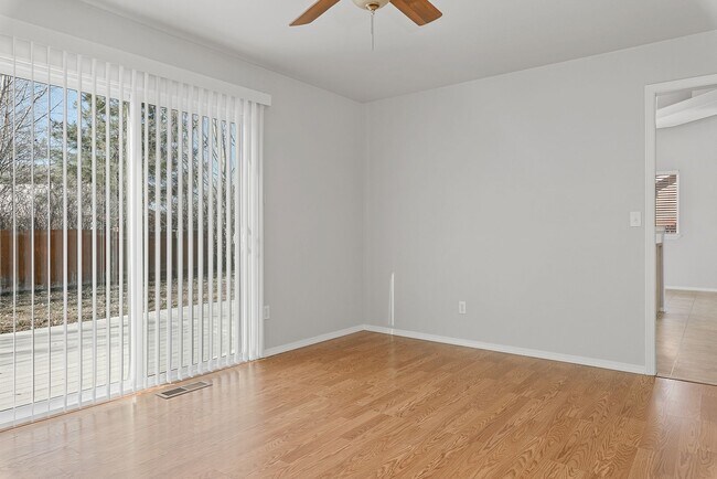 Building Photo - Welcome to Star! Great location 3 bed 2.5 Bath