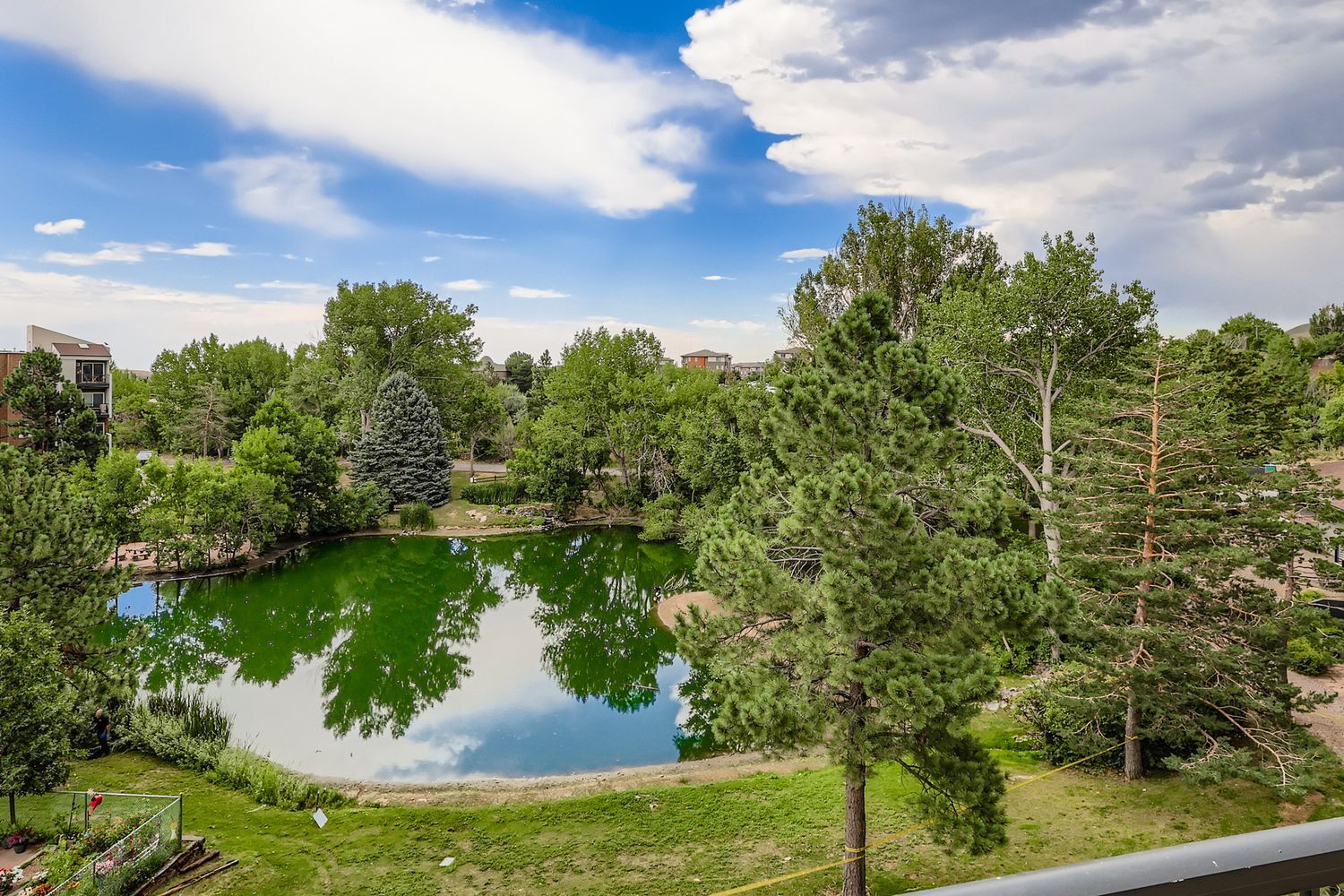 Building Photo - 1250 Golden Cir