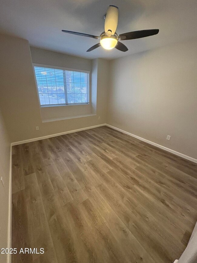 Building Photo - 1472 E Constitution Dr