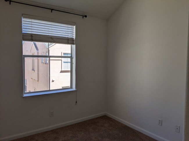 Building Photo - 129 Pacchetti Way