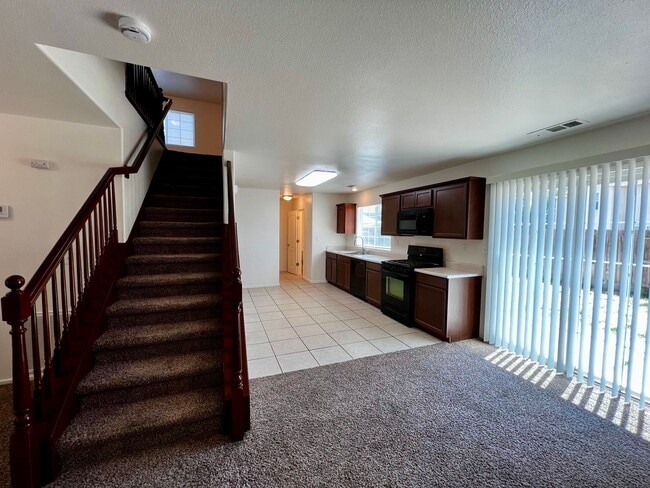 Building Photo - 1230 Sunup Dr