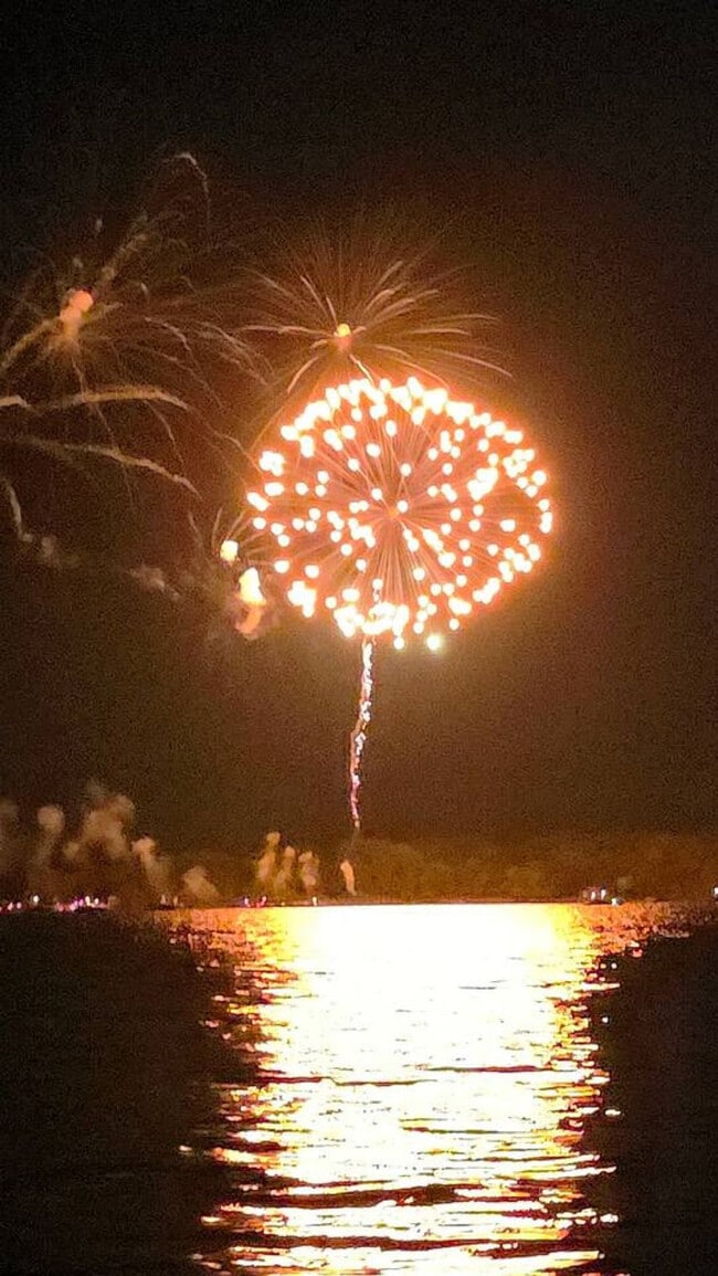 Building Photo - 184 Grand Ave