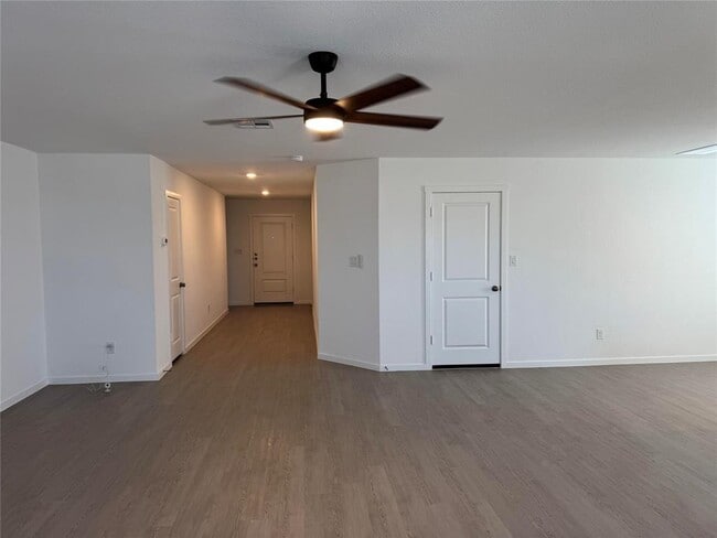 Building Photo - 510 Firedance Ct