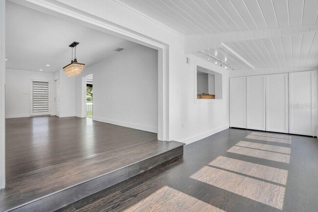 Building Photo - 812 East Blvd