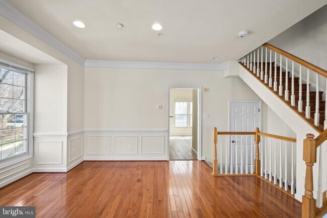 Building Photo - 8831 Ashgrove House Ln