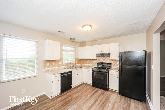 Building Photo - 1287 Mill Lake Cir