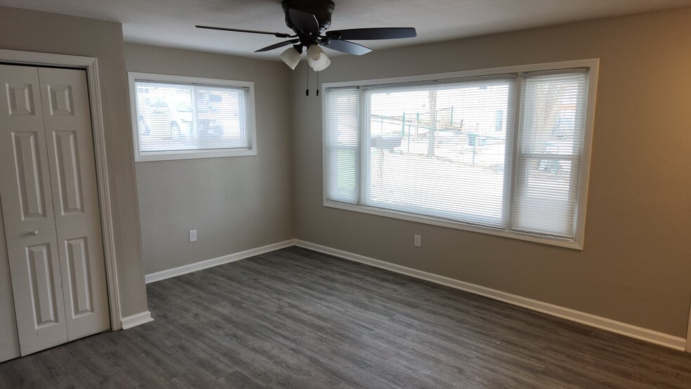 Building Photo - 30917 Shady Ln