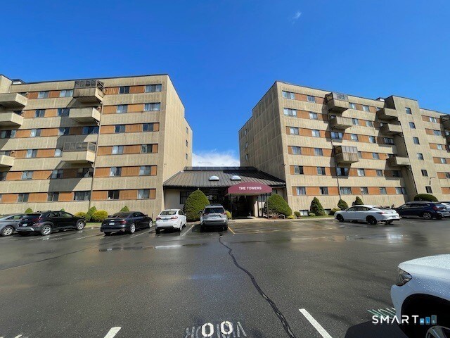 Building Photo - 11 Putter Dr