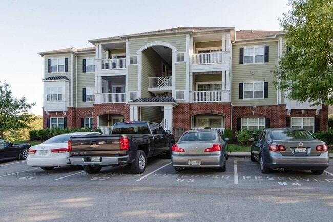 Building Photo - 8231 Lenox Creekside Dr