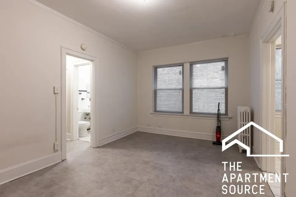 Building Photo - 3120 S Oak Park Ave