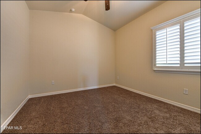 Building Photo - 14319 Owl Point Ave