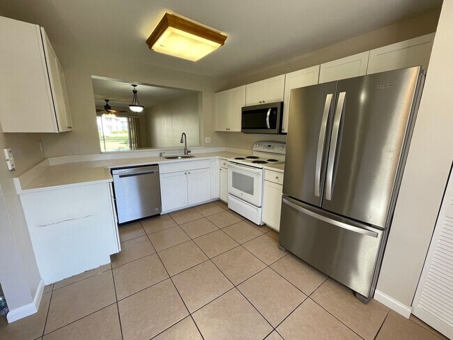 Building Photo - ANNUAL RENTAL - 2 BED / 2 BATH AT CANTERBURY VILLAGE