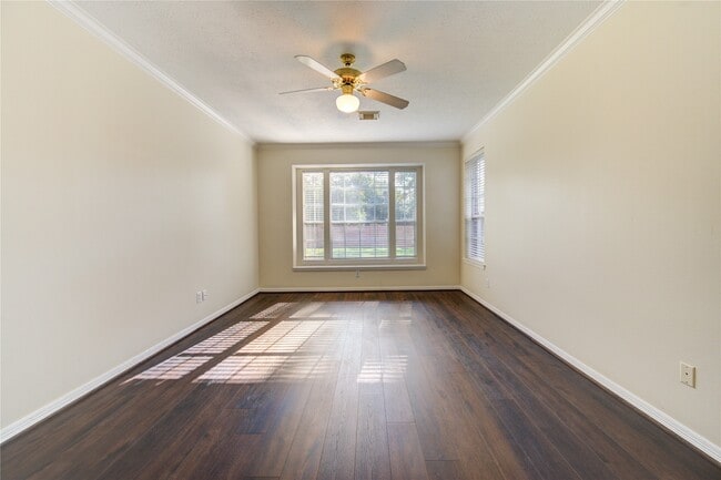 Building Photo - 1807 Garden Terrace Dr