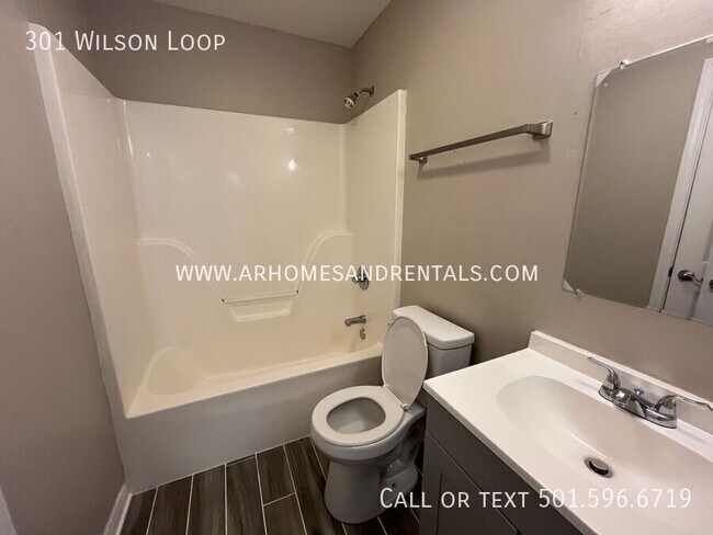 Building Photo - 301 Wilson Loop