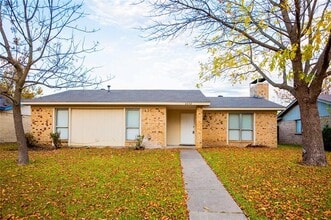 Building Photo - 2226 Pueblo Dr