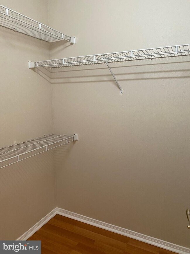 Building Photo - 310 Canterbury Rd