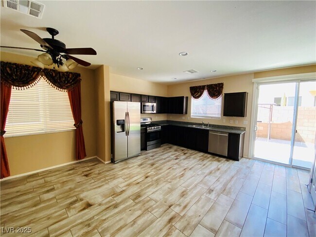 Building Photo - 8428 Bellery Ave